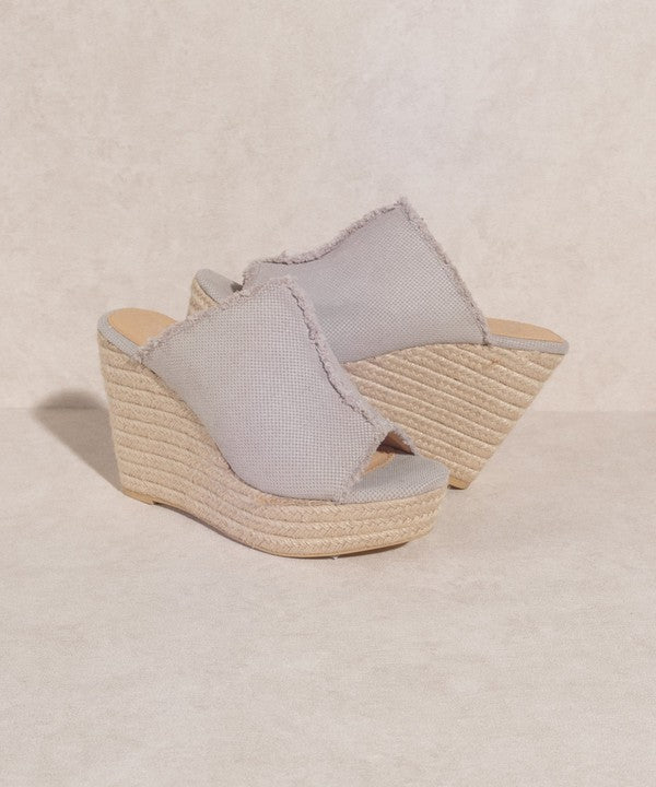 OASIS SOCIETY "Bliss" - Distressed Linen Wedge