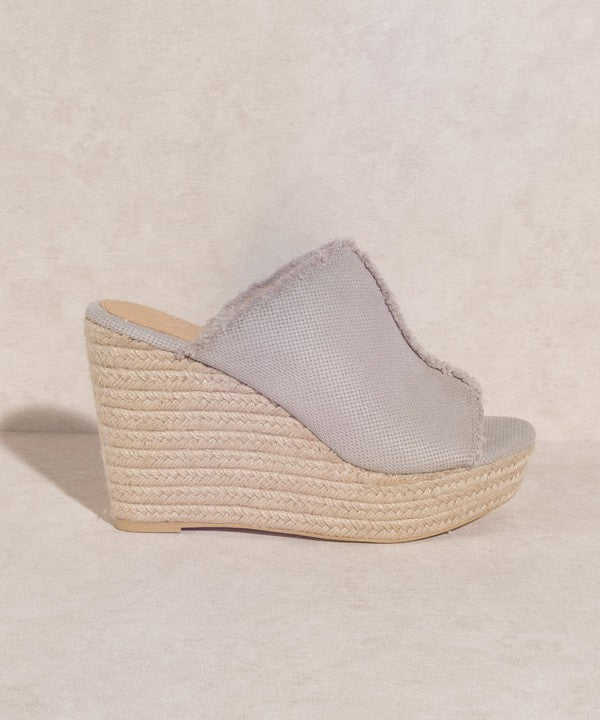 OASIS SOCIETY "Bliss" - Distressed Linen Wedge