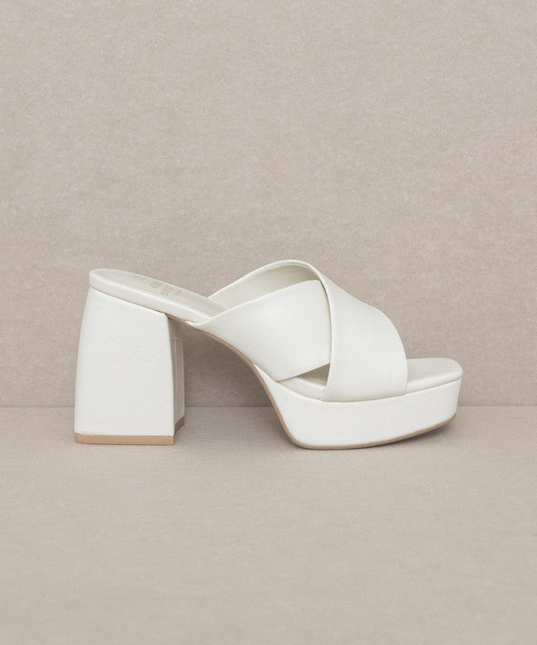 OASIS SOCIETY "Carmen" - Chunky Platform Mule Heel