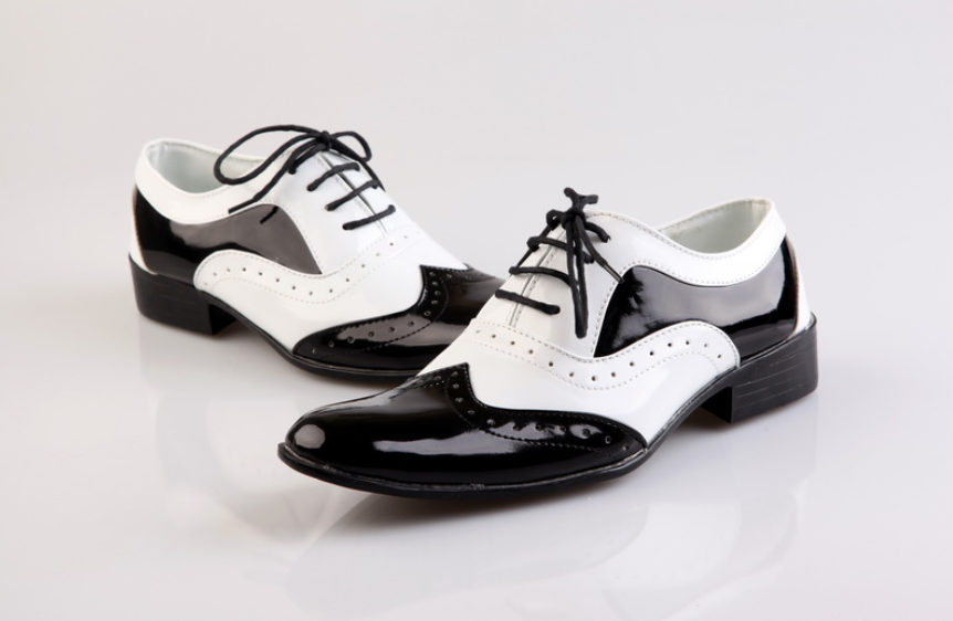 Black-and-White Fashionable Men's Shoes