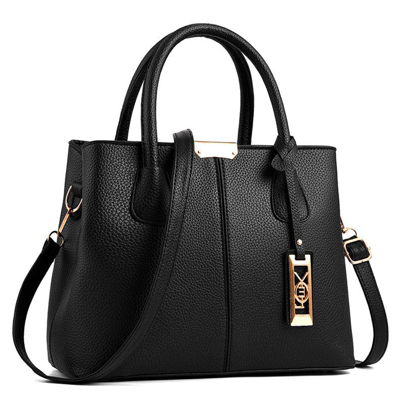 Classic Medium Shoulder Bag