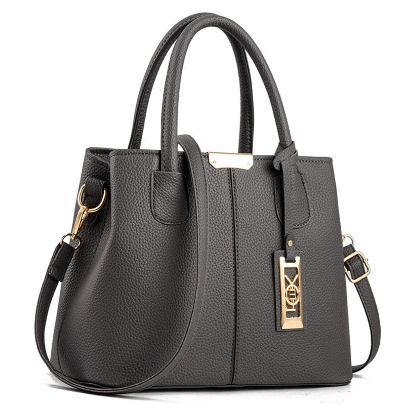 Classic Medium Shoulder Bag